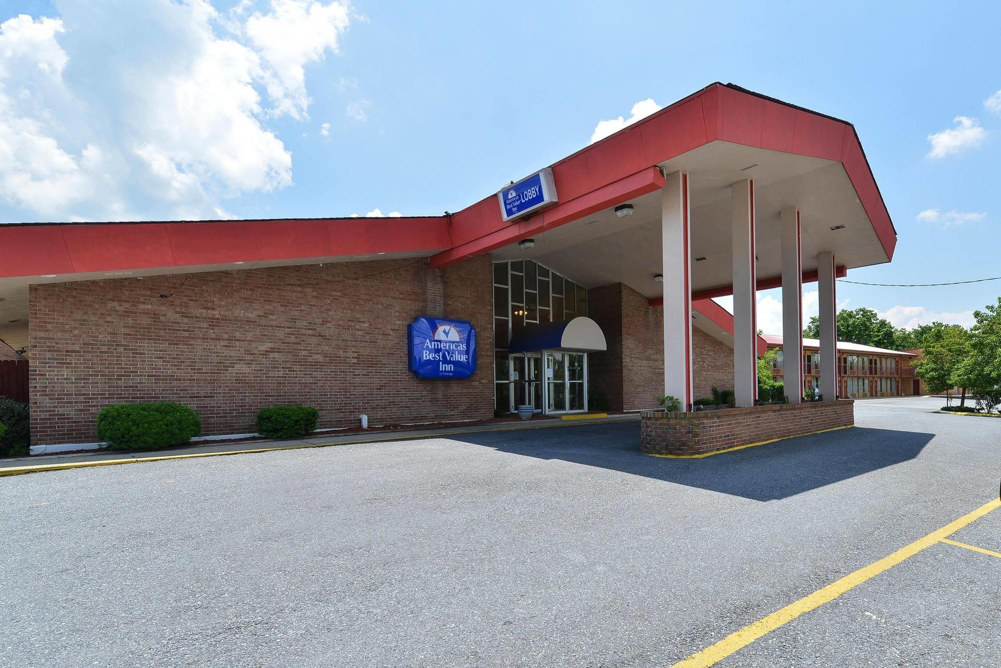 Red Roof Inn Marion, Va Екстериор снимка